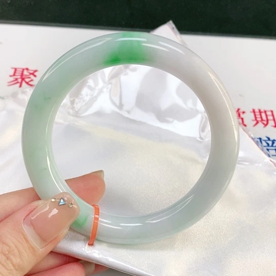 翡翠手镯未镶嵌天然翡翠A货105