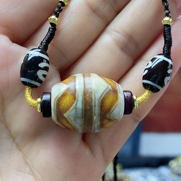 玛瑙/玉髓合金颈饰