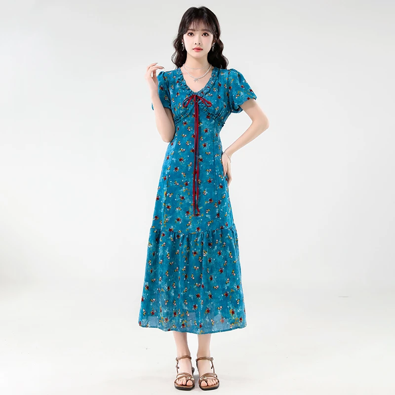 DUCURNO法式度假风V领连衣裙女夏季2025新款印花气质扎染碎花长裙