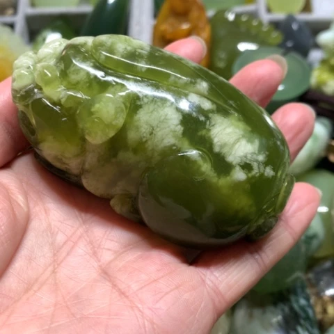 蛇纹石玉未镶嵌手把件