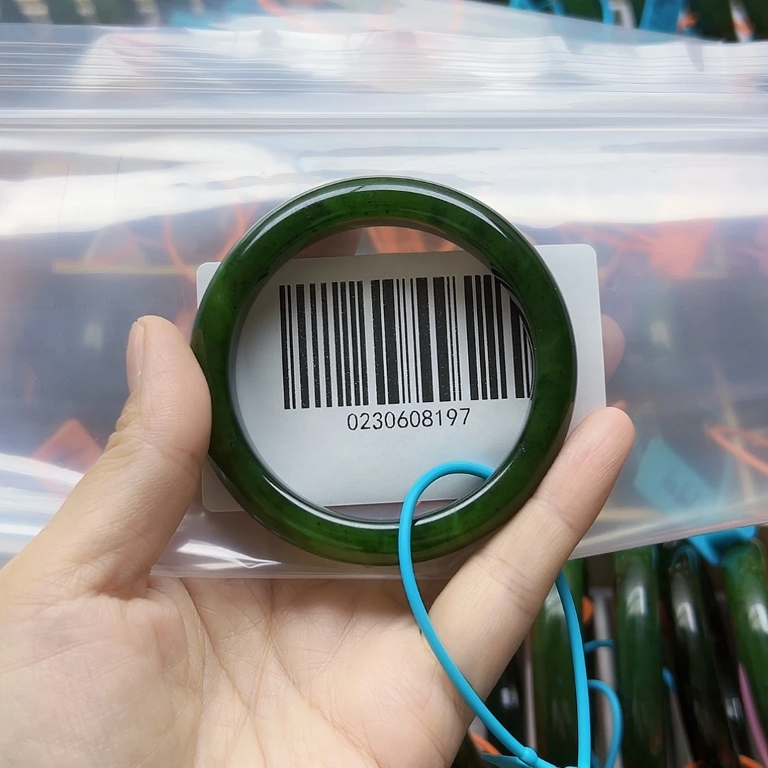 考****和田玉手镯未镶嵌