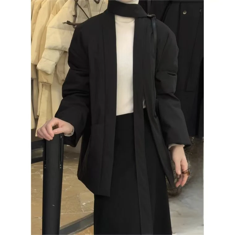 ANYUMO/安妤茉9502白鸭绒V领收腰极简羽绒服短款保暖简约时尚女