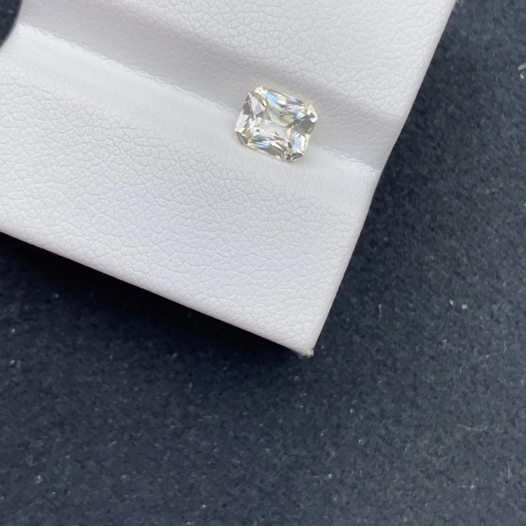 蓝宝石裸石未镶嵌1.09ct