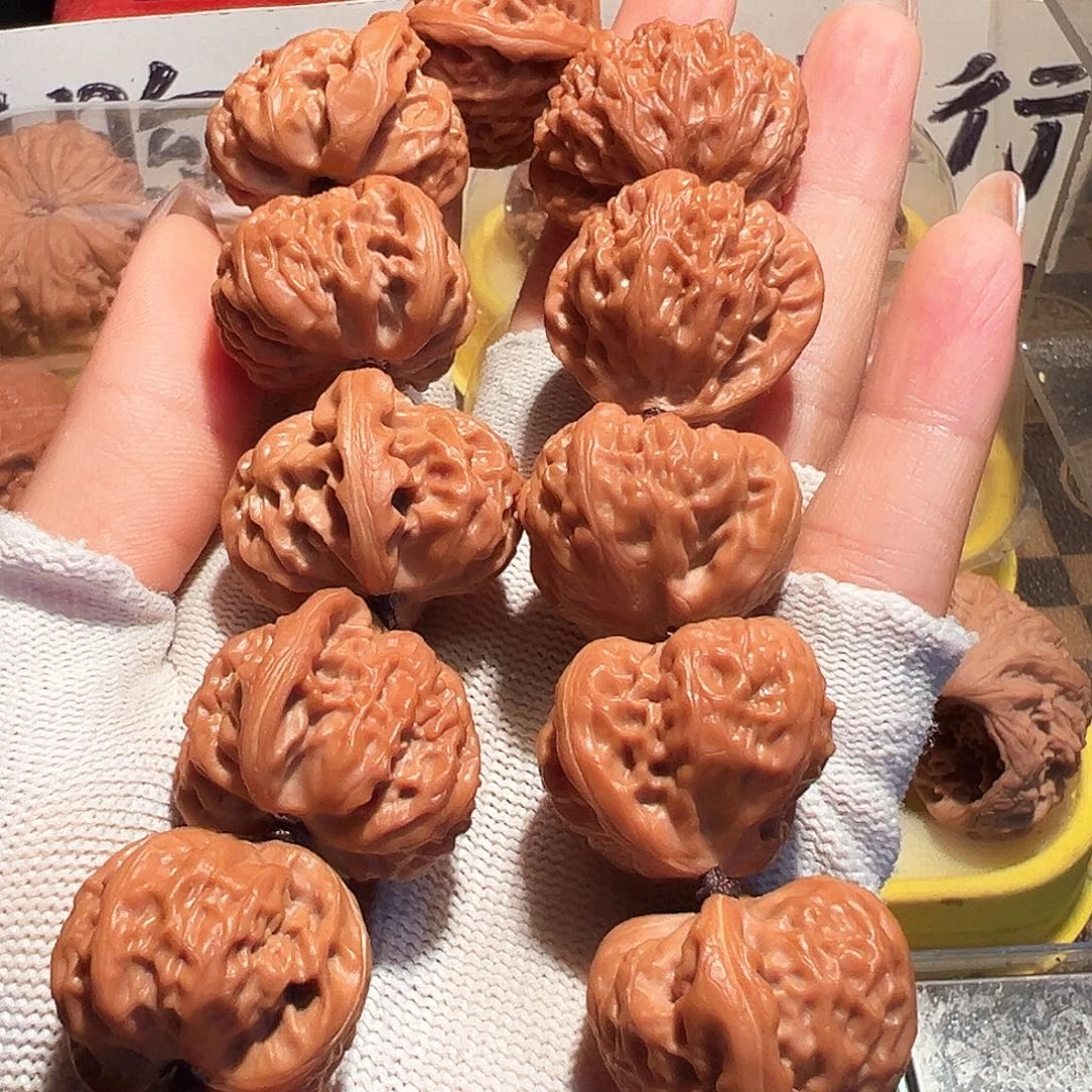 爱***哥吊坠桃核宫灯手持