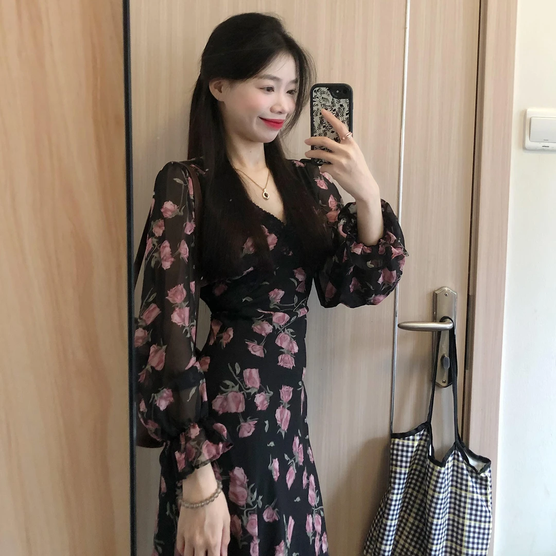 法式气质黑色长袖碎花连衣裙子女夏季2025早秋新款高级感收腰长裙