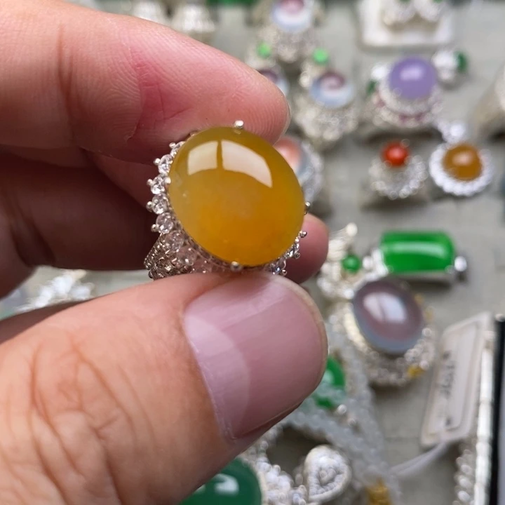 未镶嵌定制翡翠高冰黄15.2mm