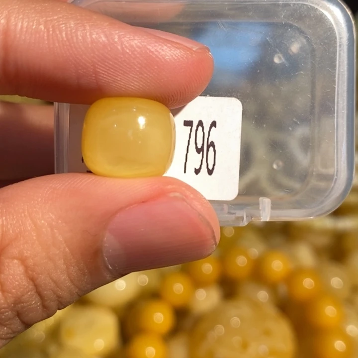 琥珀未镶嵌珠宝奇石796