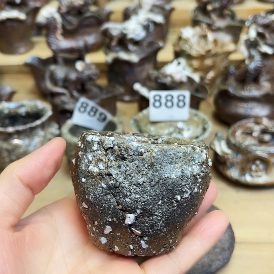 瓶柴烧石头手捏杯漏水摆件