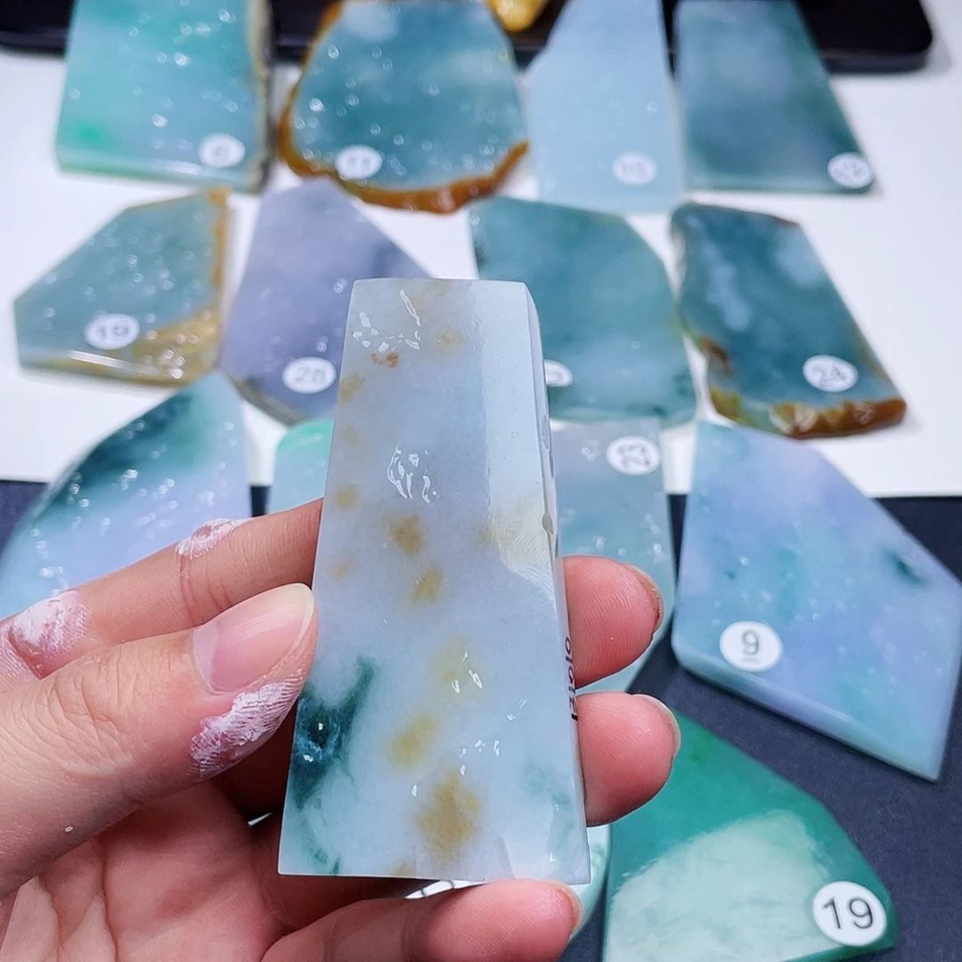 定制翡翠未镶嵌翡翠挂件