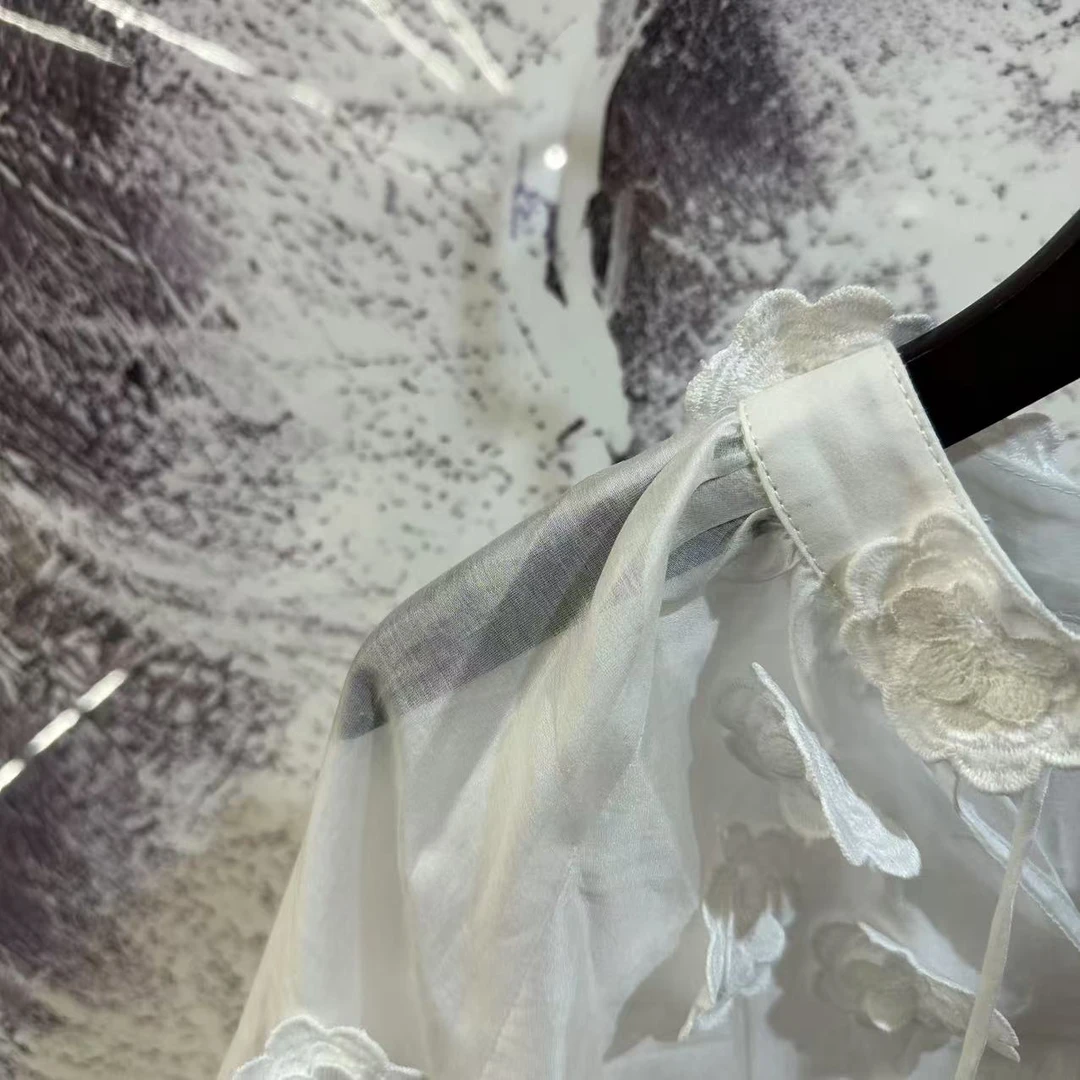 「月落星辰」白色钩花衬衫