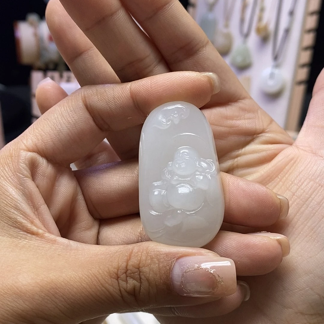 颈饰未镶嵌和田玉明*