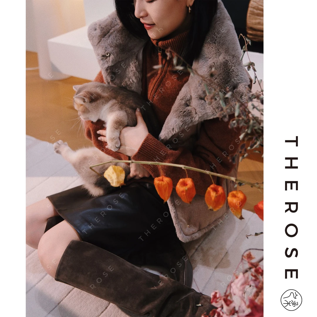 之柔【重返漠河 马甲】时尚丝绒轻盈保暖羽绒外套休闲女士无袖上衣