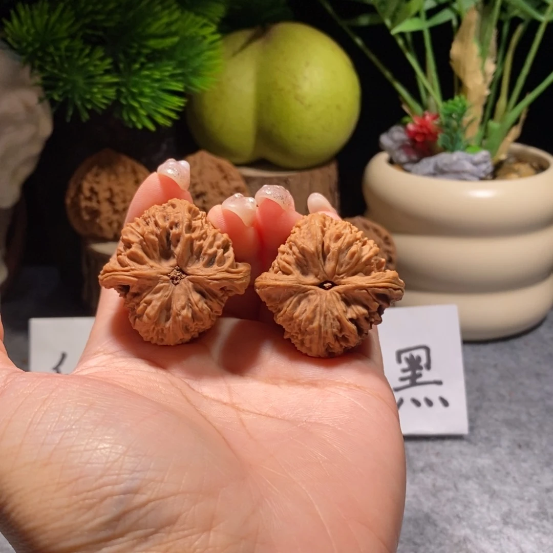 南***烟核桃把件全品37南疆石