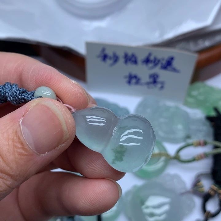 飞***姐一物一图，葫芦吊坠