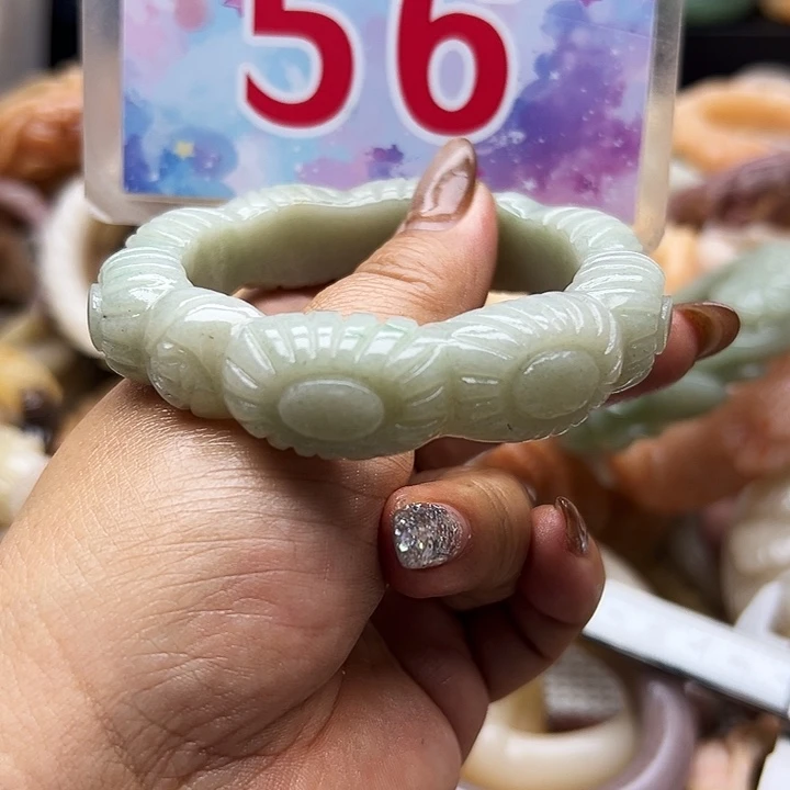 未镶嵌手镯石英岩玉