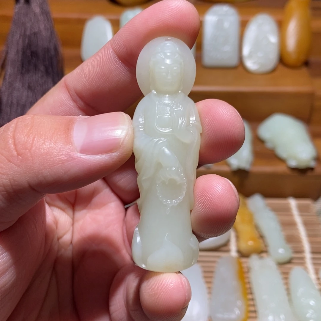 和田玉未镶嵌颈饰