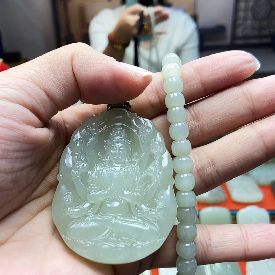 颈饰未镶嵌和田玉教*