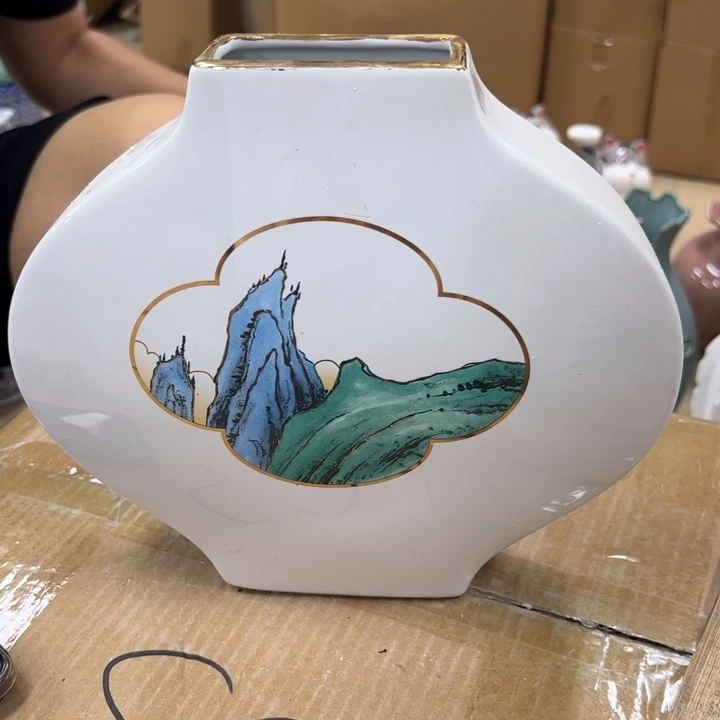 瓷片陶瓷。。。。。。。。。。。。。。。。