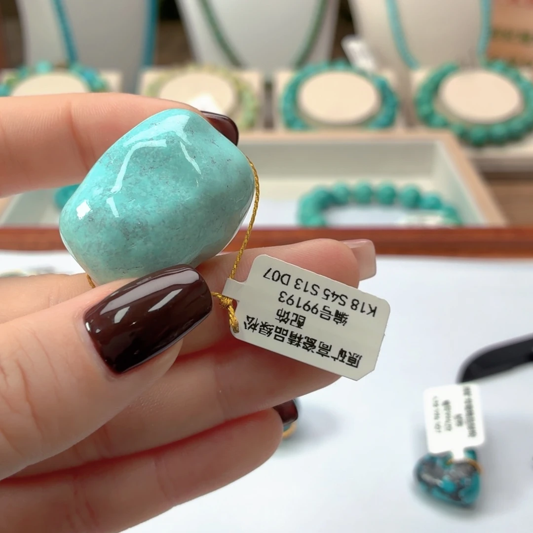 绿松石未镶嵌珠宝奇石