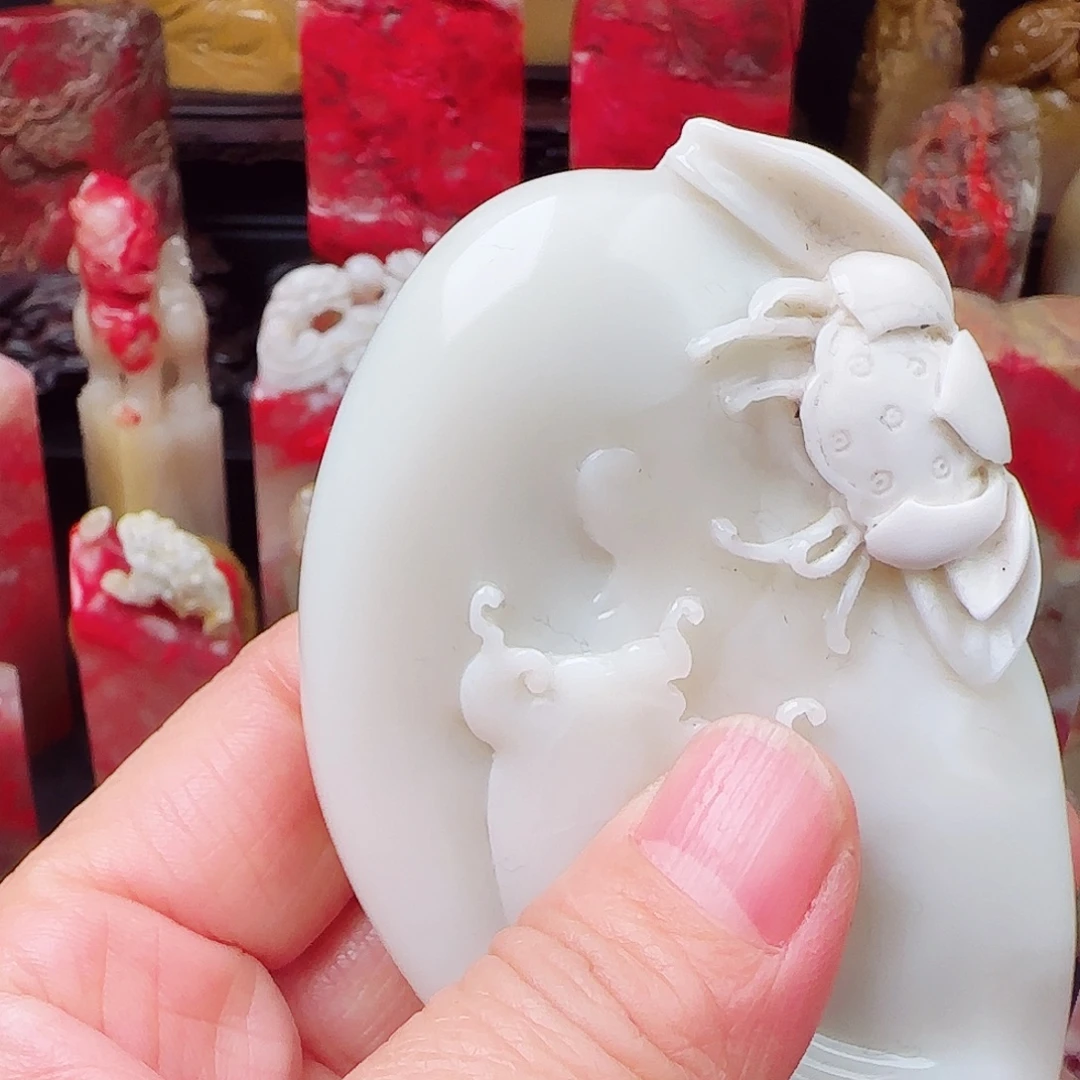 昌化石白田手玩件