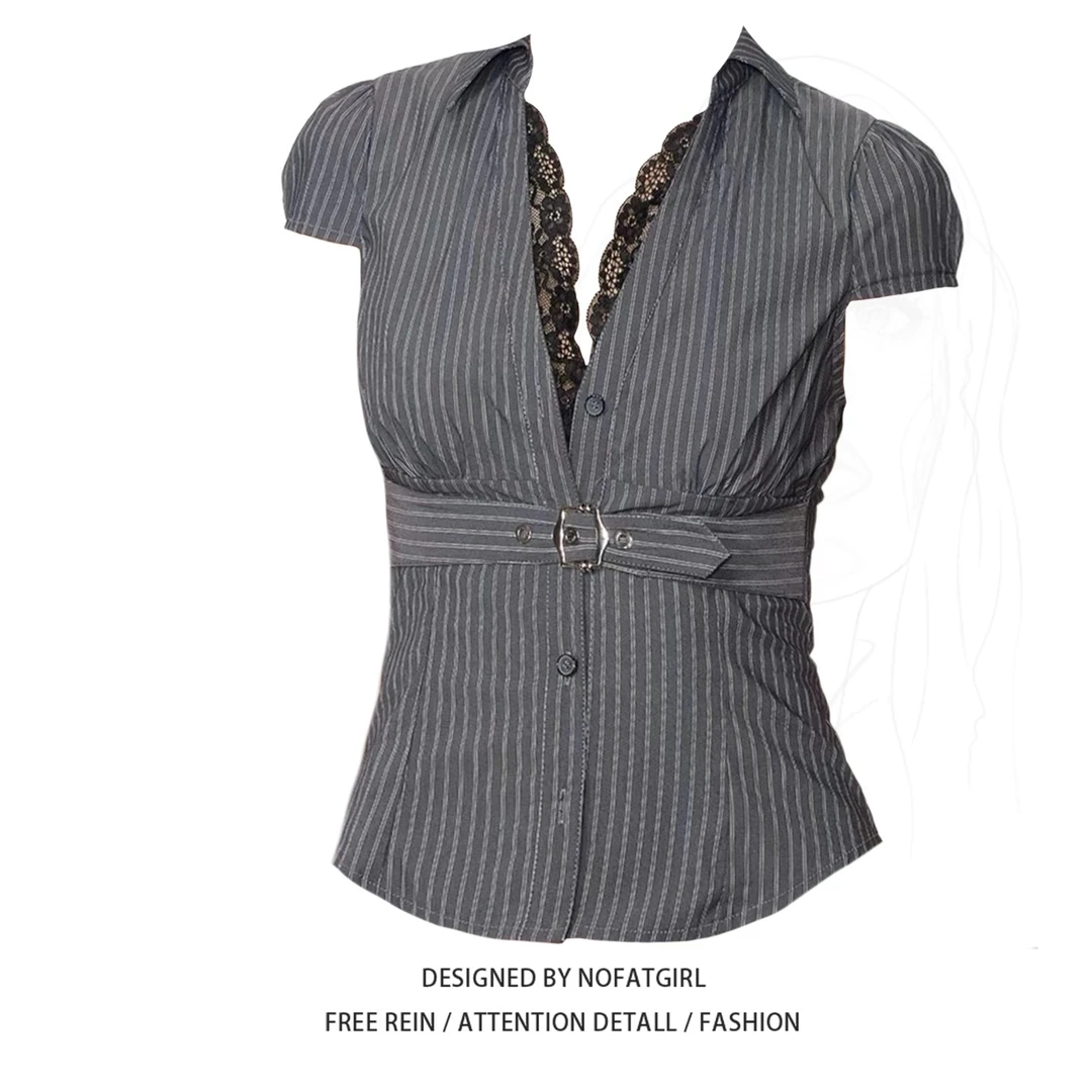 大码胖MM韩系条纹假两件蕾丝v领短袖衬衫女夏季收腰独特小衫上衣