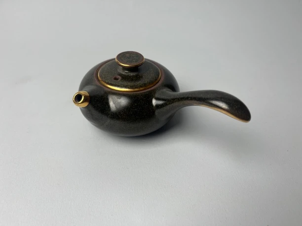 茶叶末描金侧把壶669
