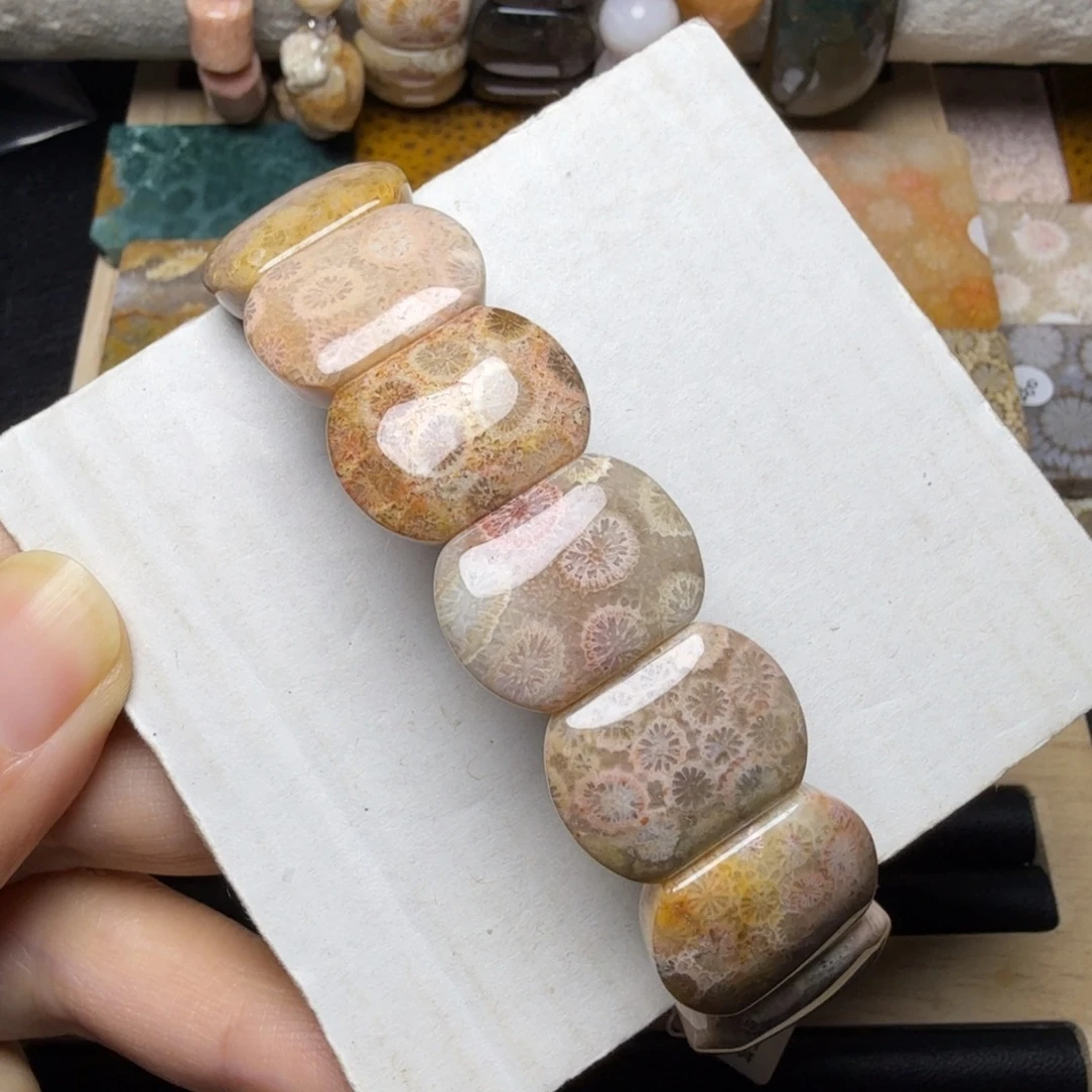 硅化玉未镶嵌双旦优惠，粉黄14片 可盘