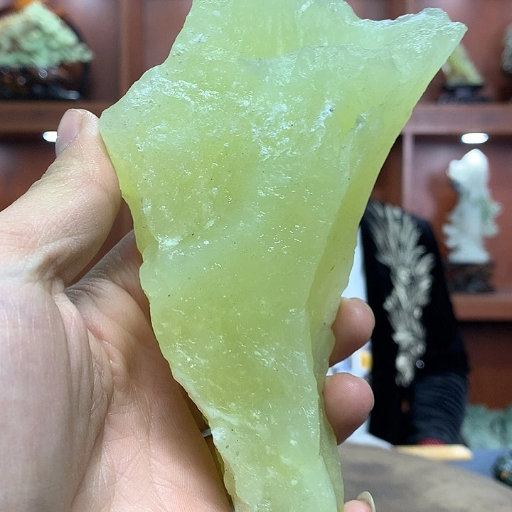 蛇纹石玉（覆膜）未镶嵌珠宝奇石