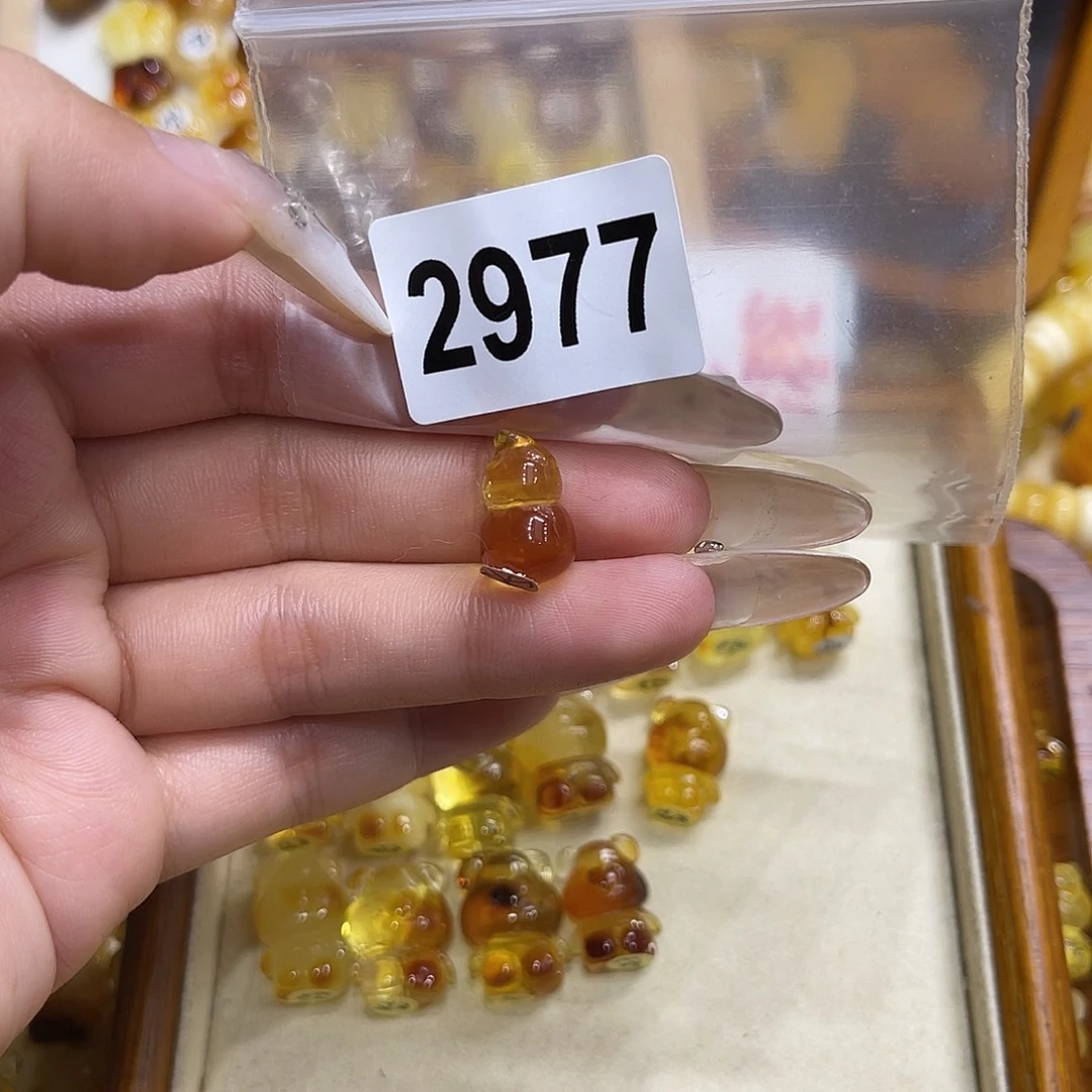 琥珀未镶嵌珠宝奇石
