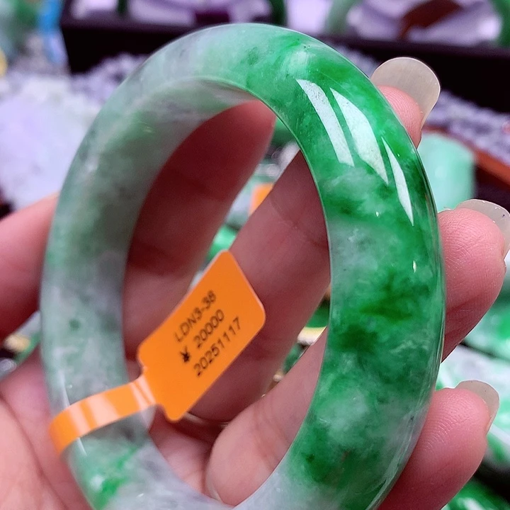 翡翠未镶嵌手镯翡翠