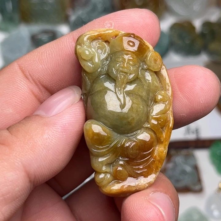 翡翠未镶嵌颈饰财神