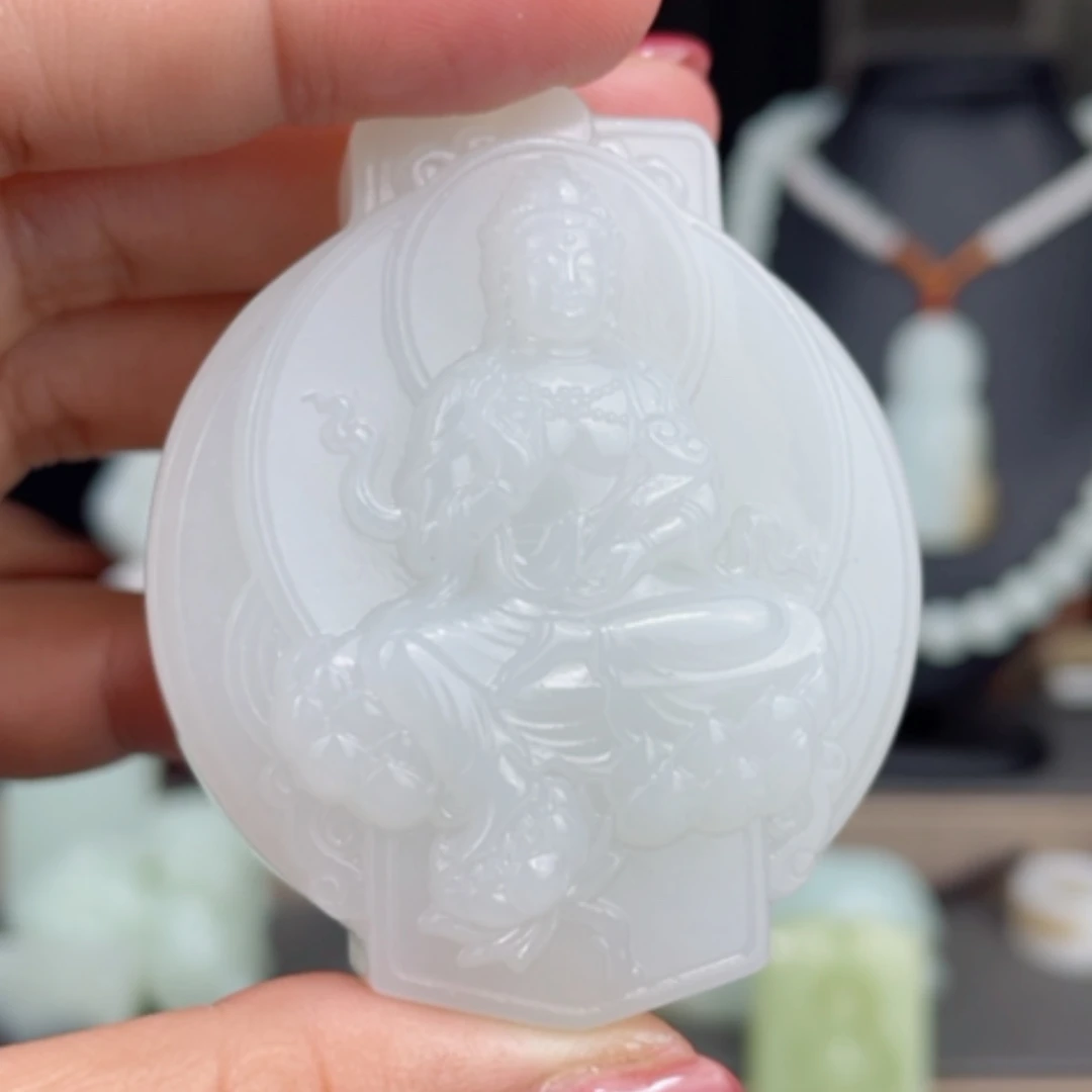 【闪购商品】颈饰未镶嵌和田玉