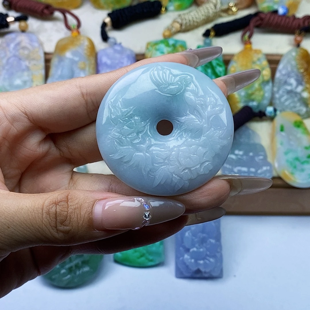 翡翠未镶嵌颈饰翡翠