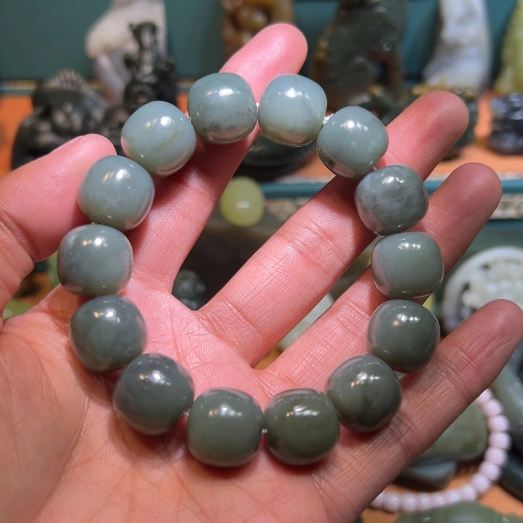 和田玉足银镶嵌挂件