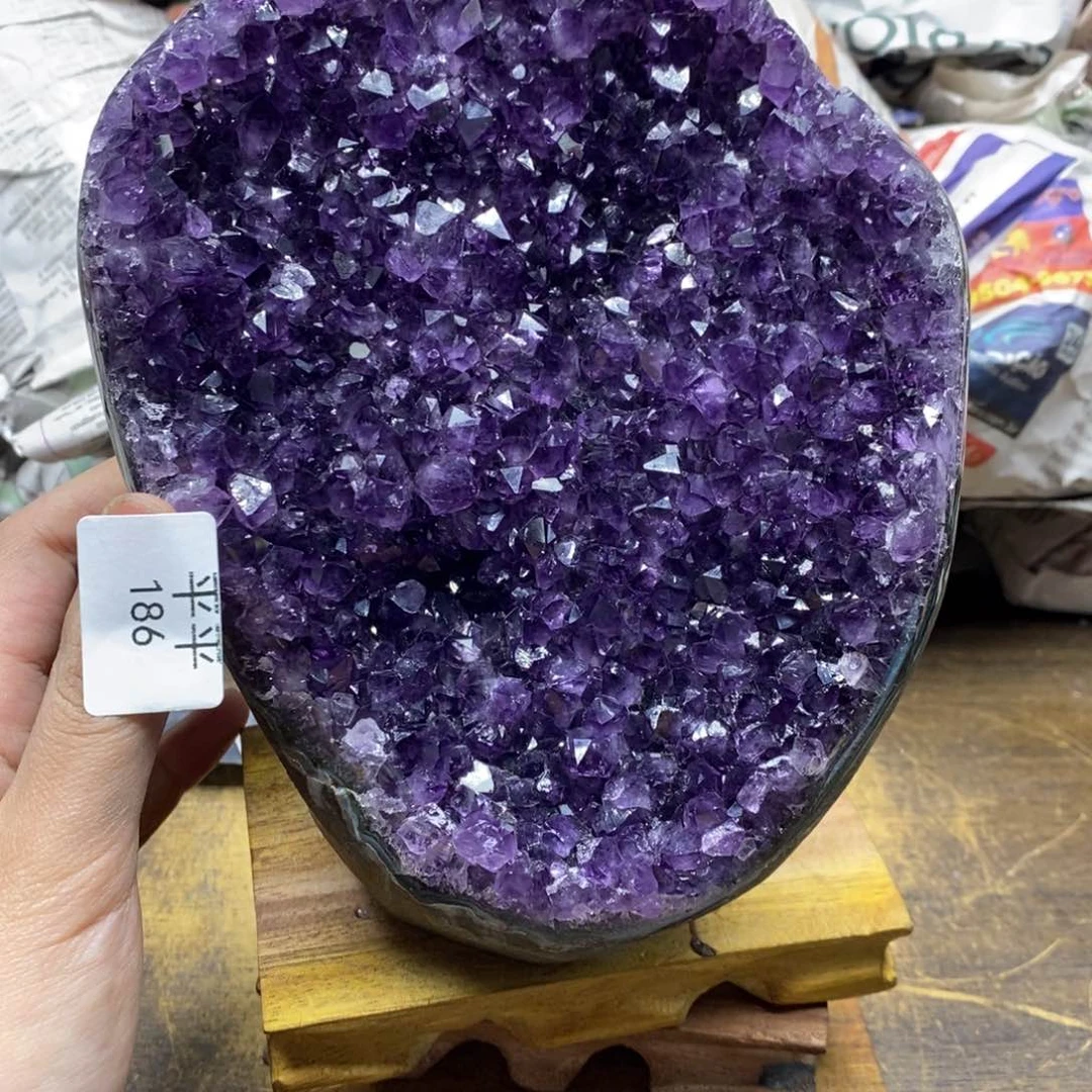 紫晶乌拉圭未镶嵌
