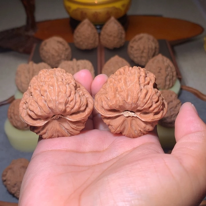 糊***涂核桃文玩核桃把件平谷凹底