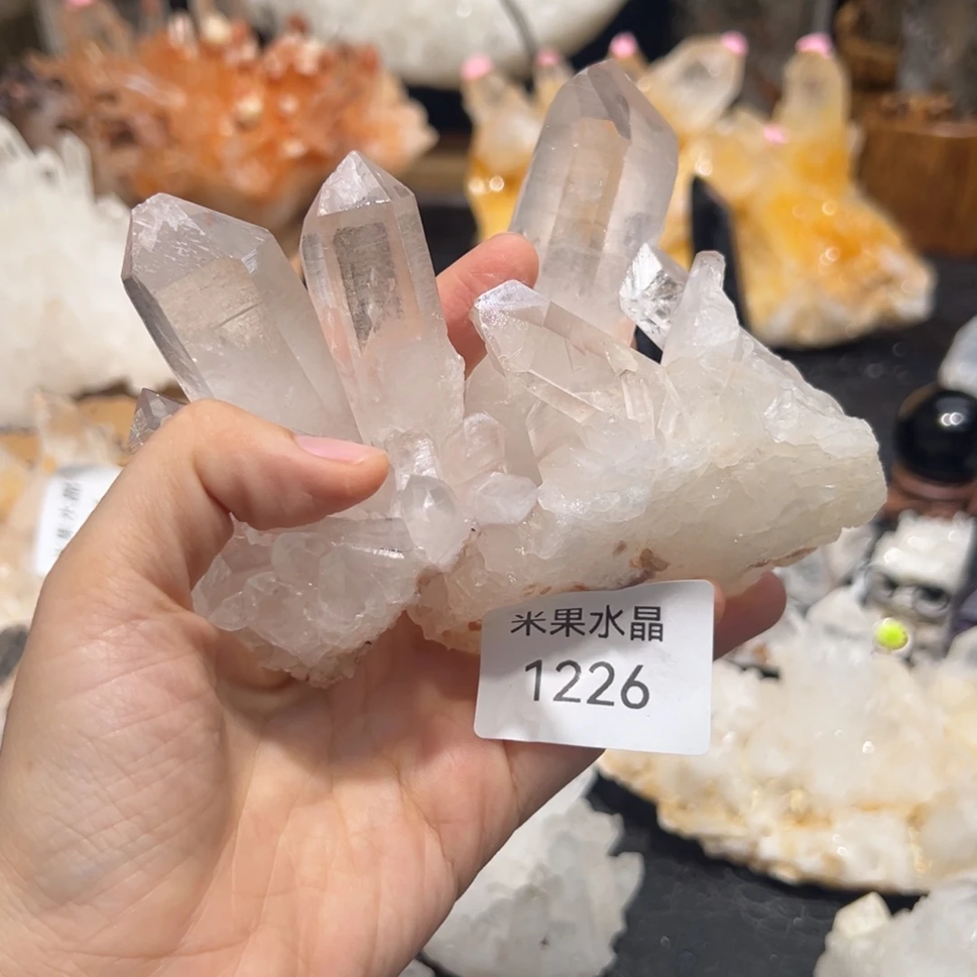 S***貝水晶未镶嵌珠宝半成品
