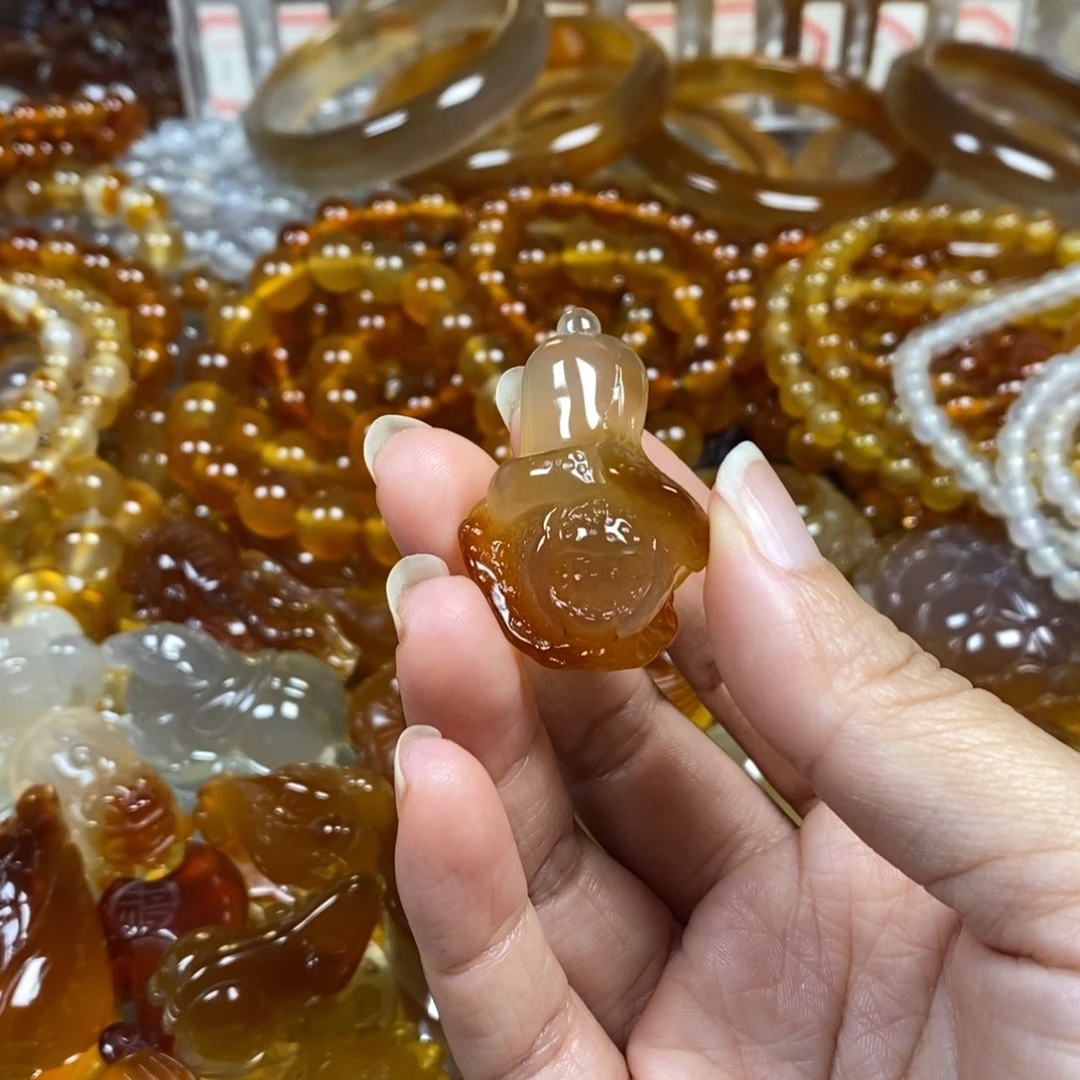 玛瑙/玉髓未镶嵌玛瑙吊坠