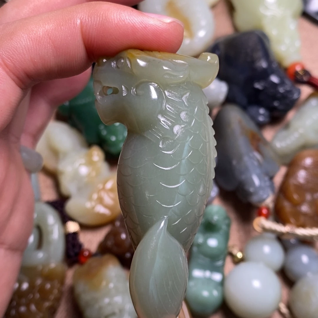 未镶嵌和田玉挂件