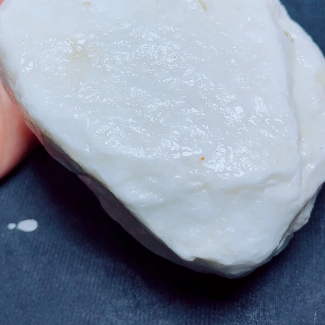 未镶嵌和田玉（糖玉）珠宝奇石