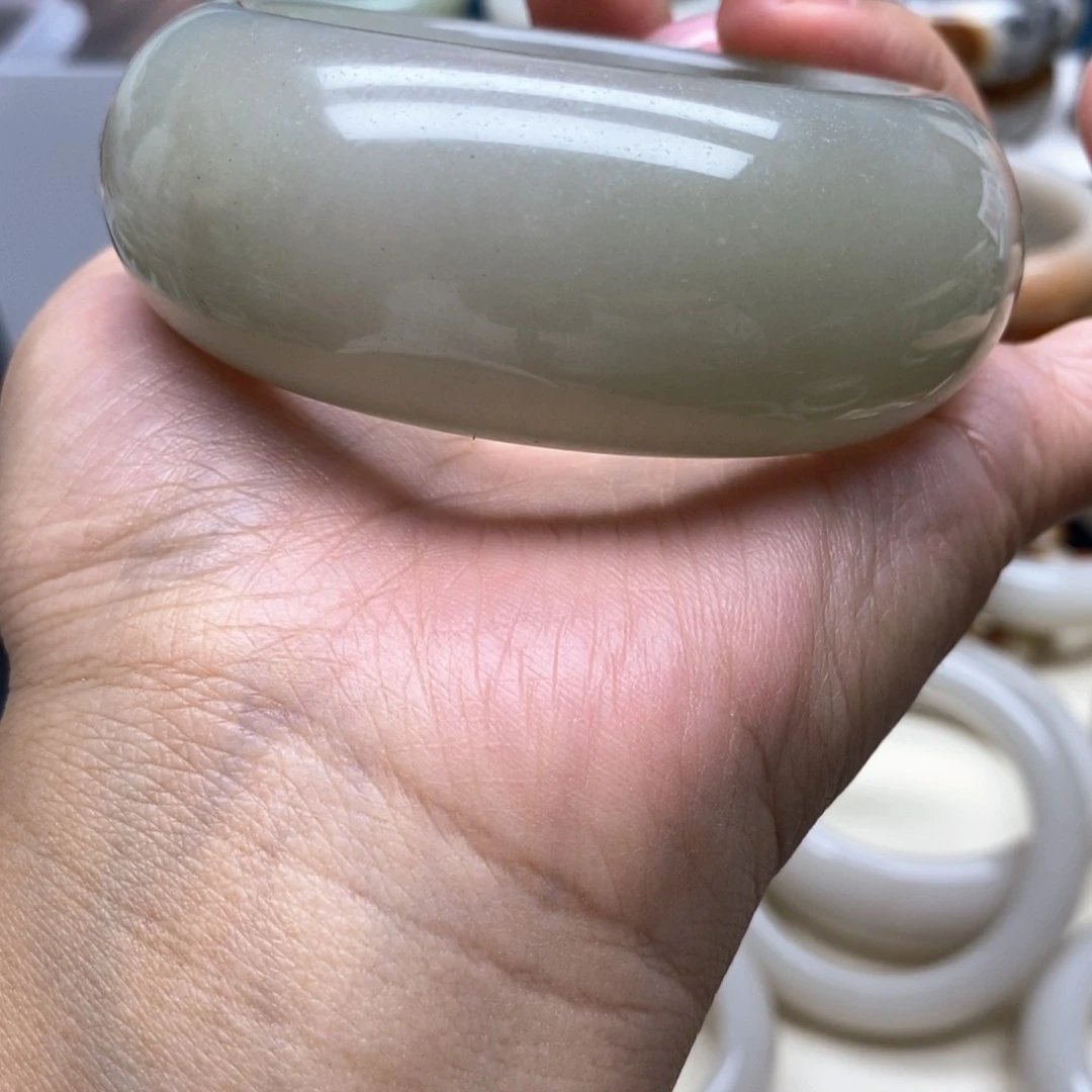 石英质玉手镯未镶嵌幸*