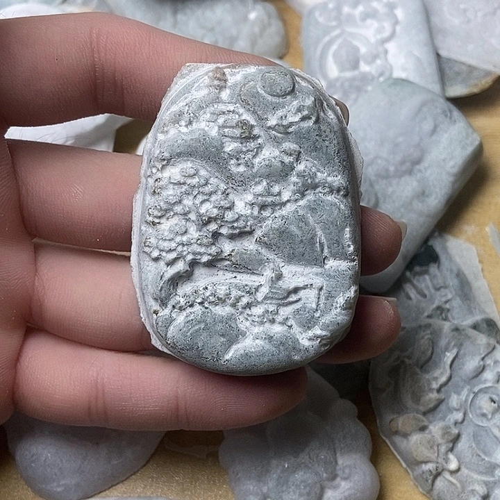 定制翡翠未镶嵌翡翠