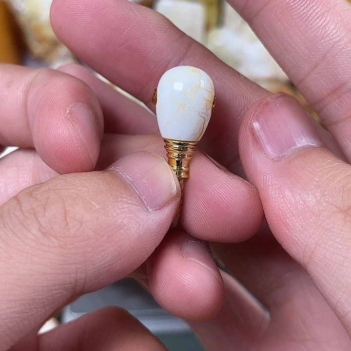 未镶嵌琥珀裸石V*我