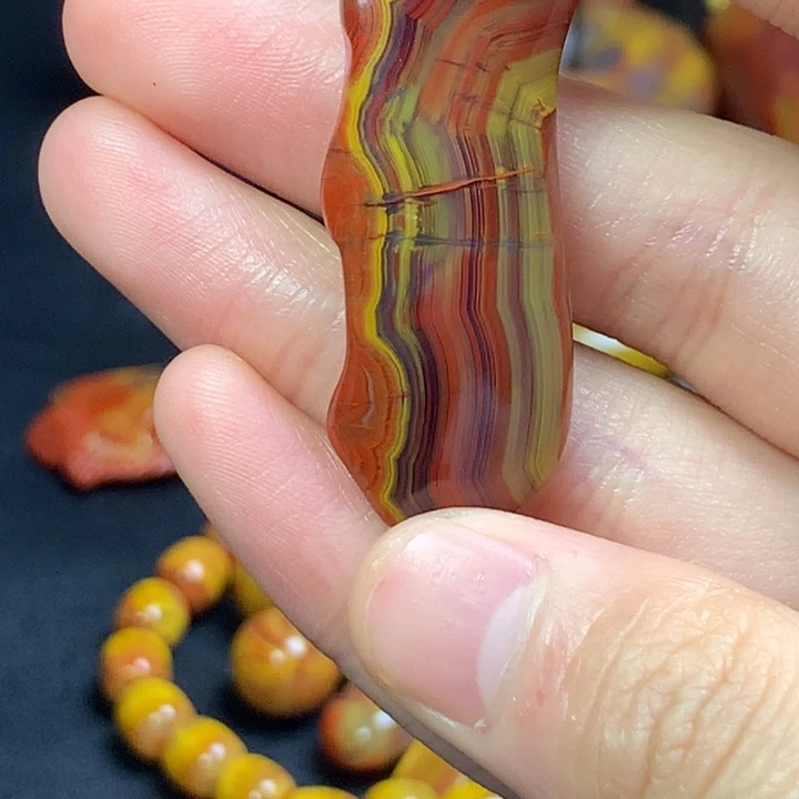 东***下玛瑙/玉髓未镶嵌竹节