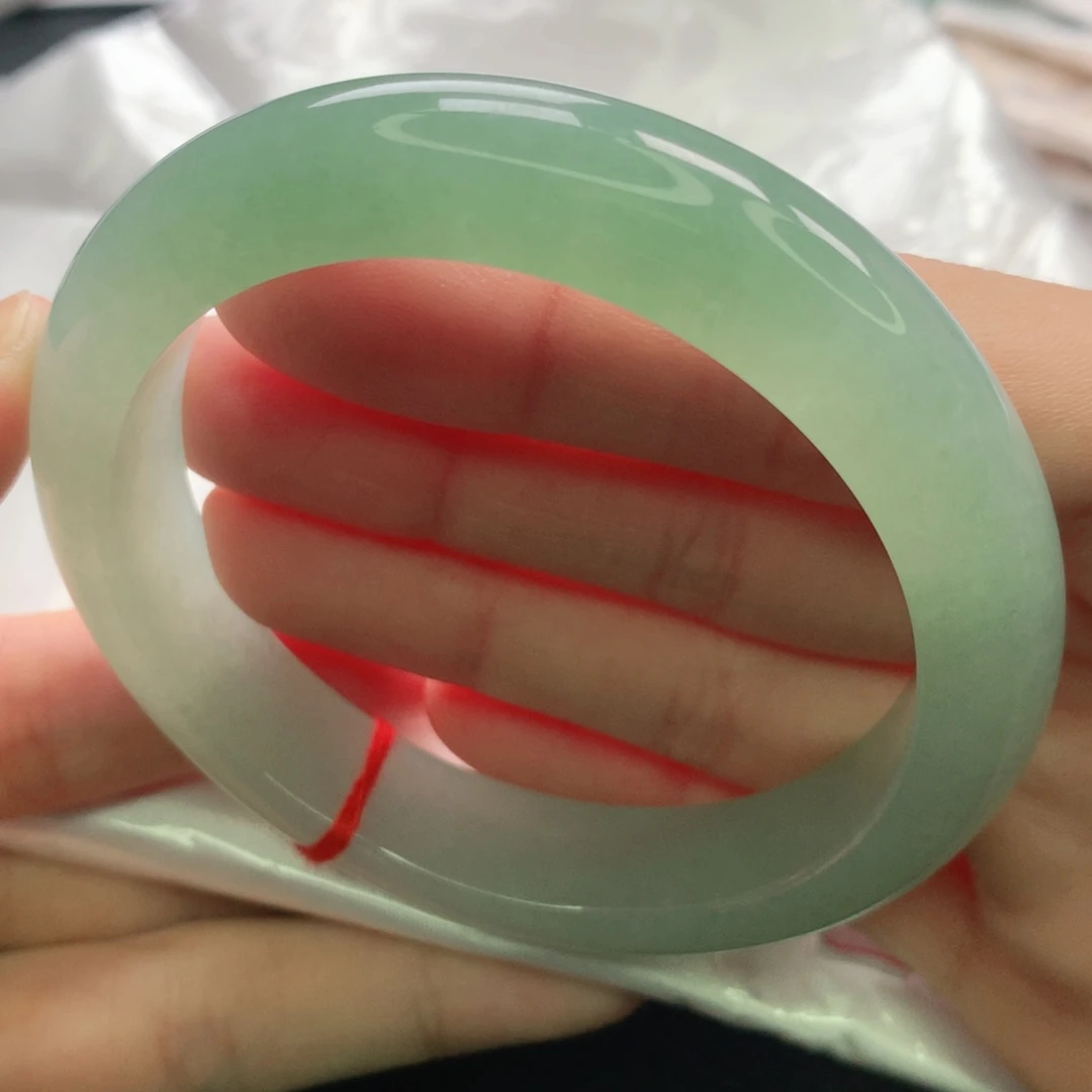 翡翠未镶嵌手镯缅甸58完美