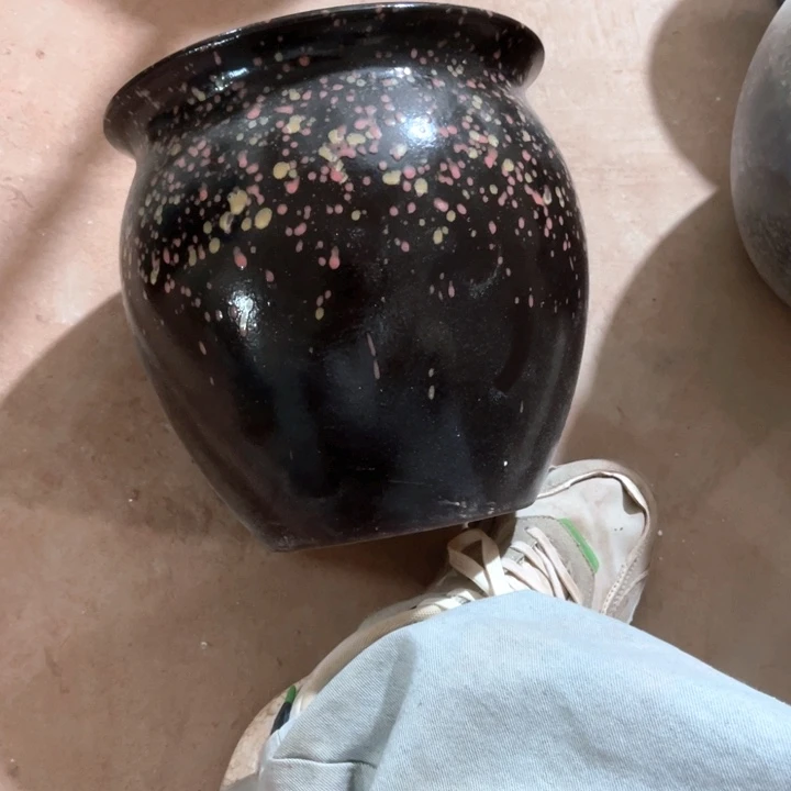 紫砂花盆口径24高度24一只