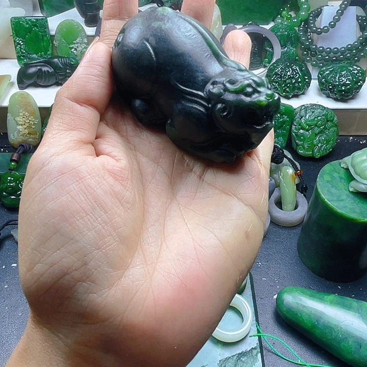 和田玉未镶嵌珠宝半成品