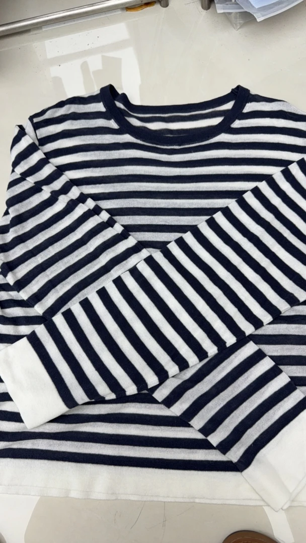 条纹薄款长袖麻料百搭圆领针织时尚休闲