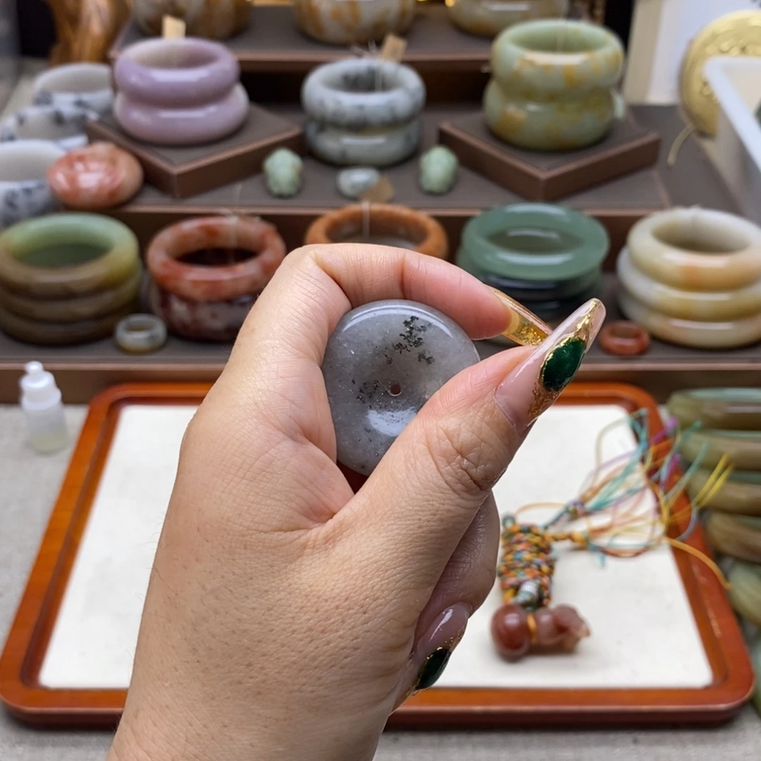 M***慈石英岩玉合金手镯