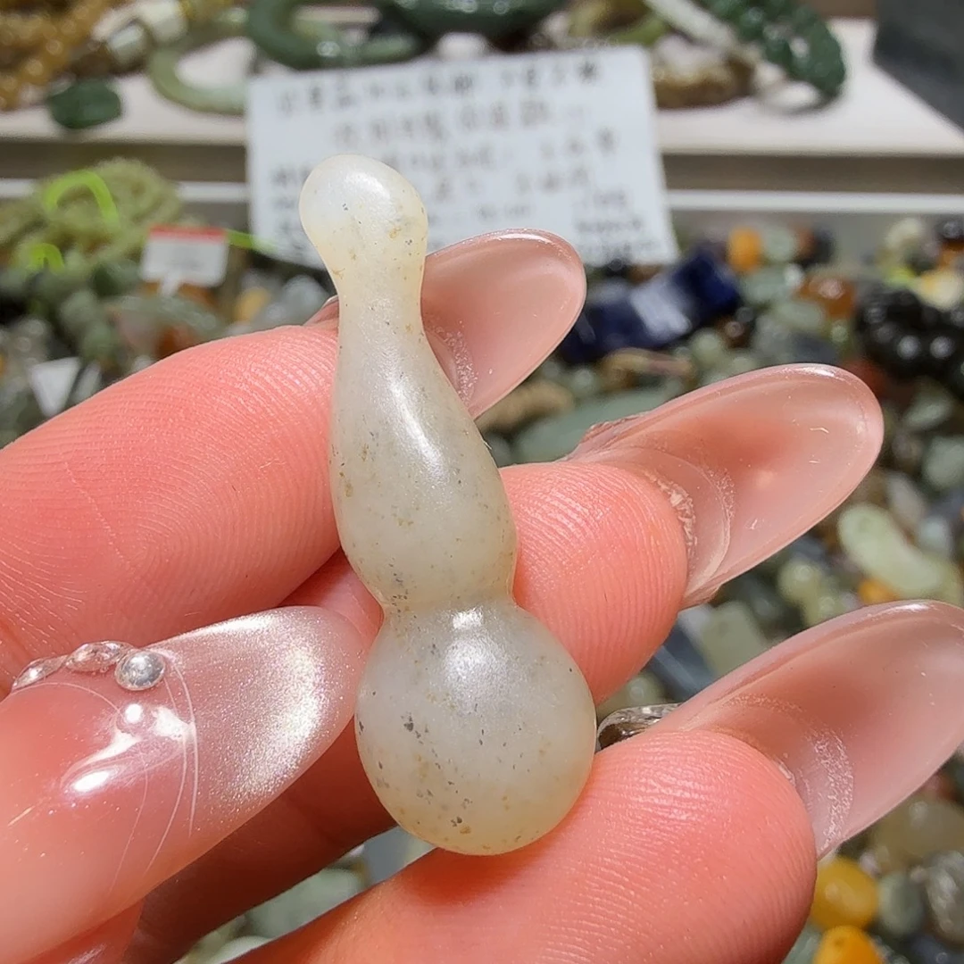 和田玉未镶嵌珠宝奇石